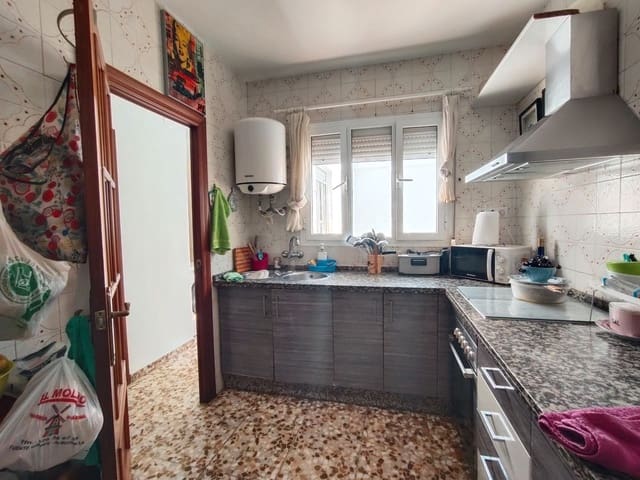 3 makuuhuone Asunto myytävänä paikassa Priego de Córdoba - 77 500 € (Ref: 9548667)