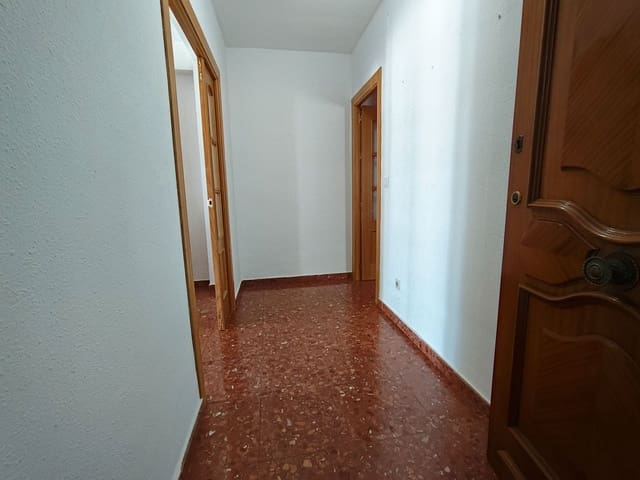 3 makuuhuone Asunto myytävänä paikassa Priego de Córdoba - 84 900 € (Ref: 9548668)