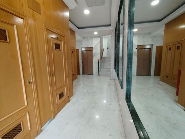 1 soverom Leilighet til salgs i La Zubia med garasje - € 134 900 (Ref: 9649882)