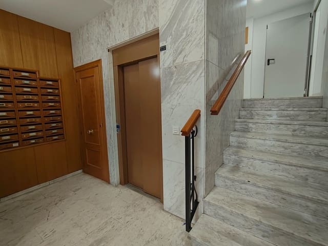 1 soverom Leilighet til salgs i La Zubia med garasje - € 134 900 (Ref: 9649882)