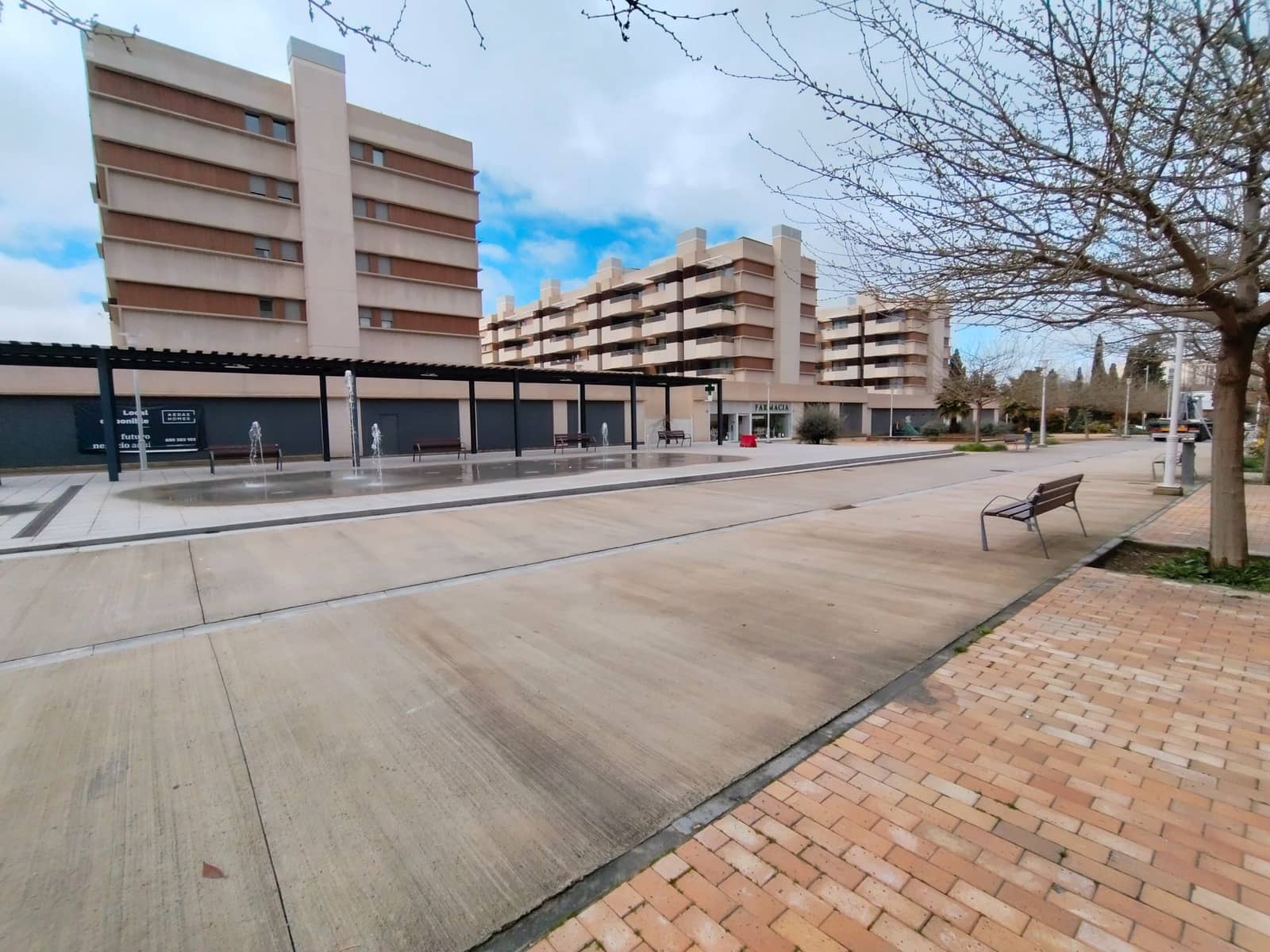 Comercial para arrendar em Granada cidade - 1 200 € (Ref: 9668248)