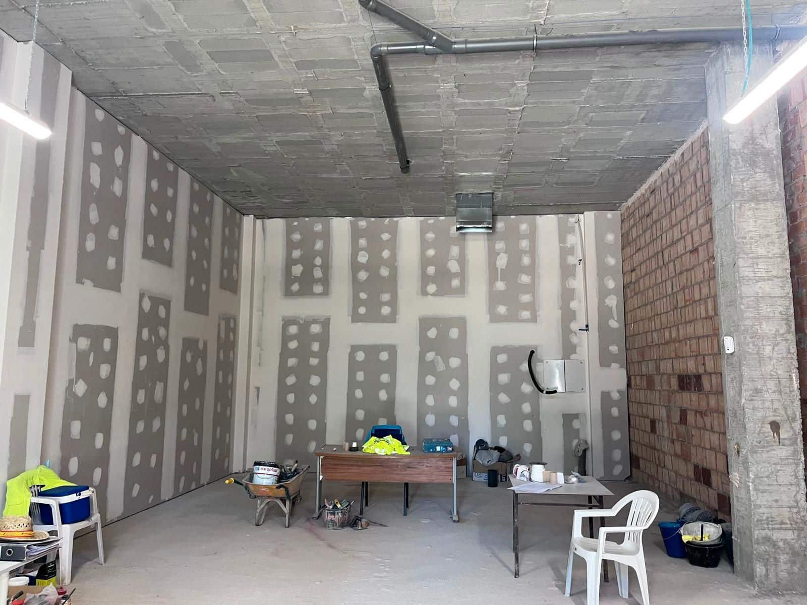 Commercial for rent in Granada city - € 1,200 (Ref: 9668248)