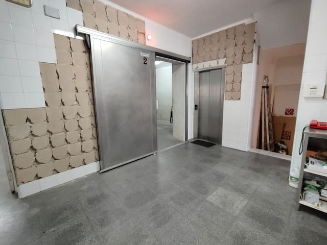 4 chambre Local Commercial à vendre à La Zubia - 349 900 € (Ref: 9719320)