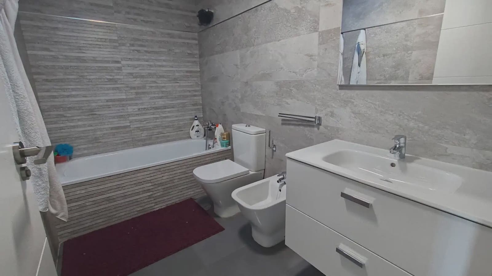 3 bedroom Semi-detached Villa for sale in Vegas del Genil with garage - € 279,900 (Ref: 9734212)