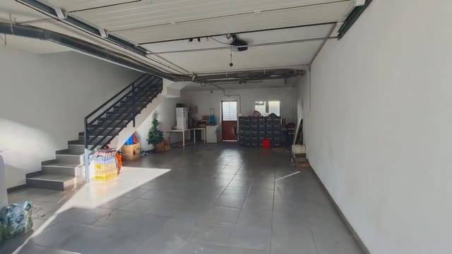 3 bedroom Semi-detached Villa for sale in Vegas del Genil with garage - € 279,900 (Ref: 9734212)