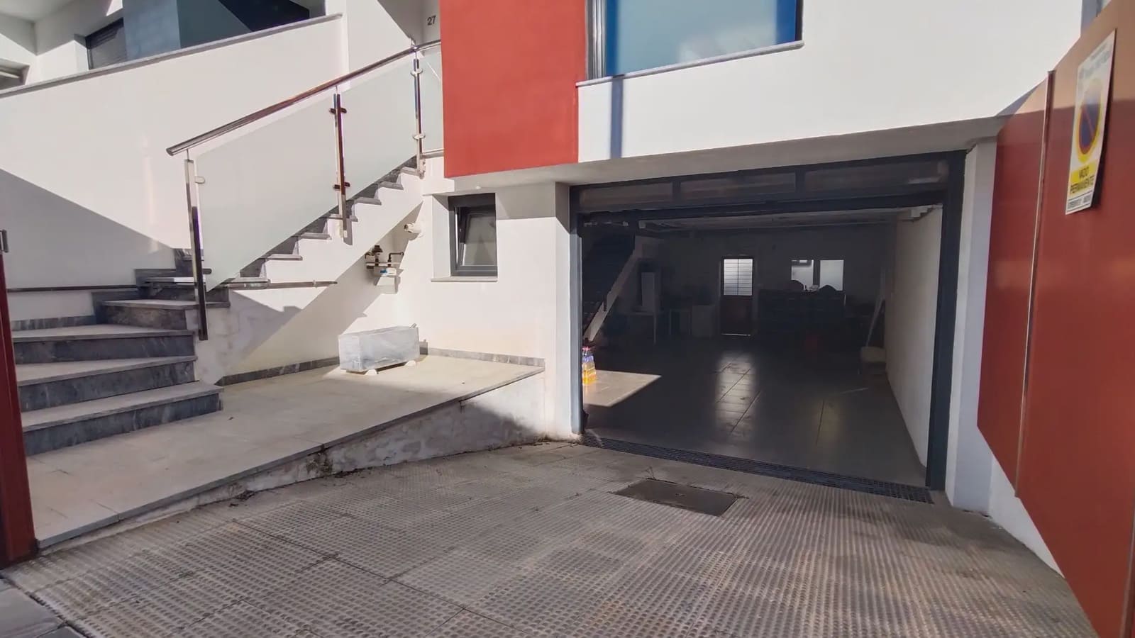 3 bedroom Semi-detached Villa for sale in Vegas del Genil with garage - € 279,900 (Ref: 9734212)