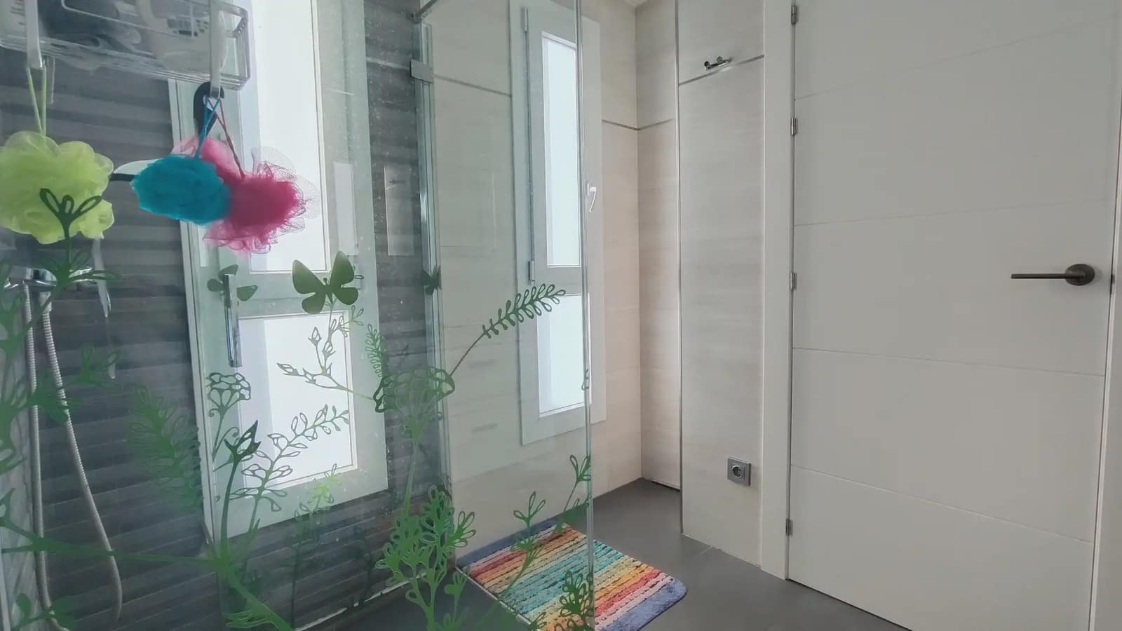 3 bedroom Semi-detached Villa for sale in Vegas del Genil with garage - € 279,900 (Ref: 9734212)