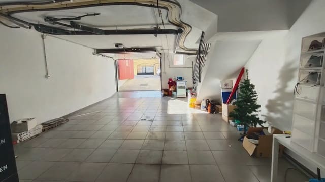 3 bedroom Semi-detached Villa for sale in Vegas del Genil with garage - € 279,900 (Ref: 9734212)