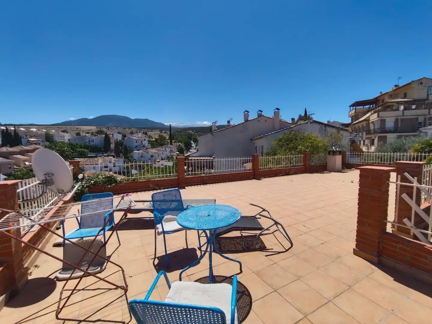 5 sovrum Villa till salu i La Zubia med pool garage - 349 900 € (Ref: 9893616)