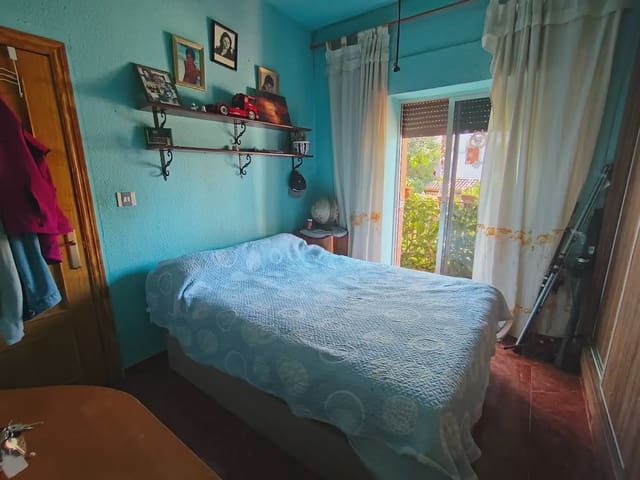 5 bedroom Villa for sale in La Zubia with pool garage - € 349,900 (Ref: 9893616)