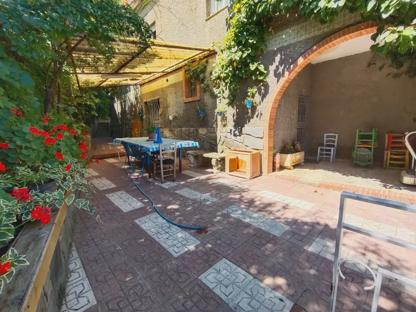 5 sovrum Villa till salu i La Zubia med pool garage - 349 900 € (Ref: 9893616)