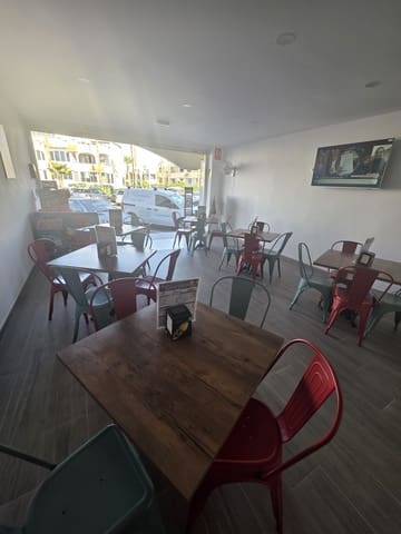 1 makuuhuone Kaupallinen vuokrattavana paikassa Callao Salvaje - Playa Paraíso, Adeje - 2 000 € (Ref: 9528877)