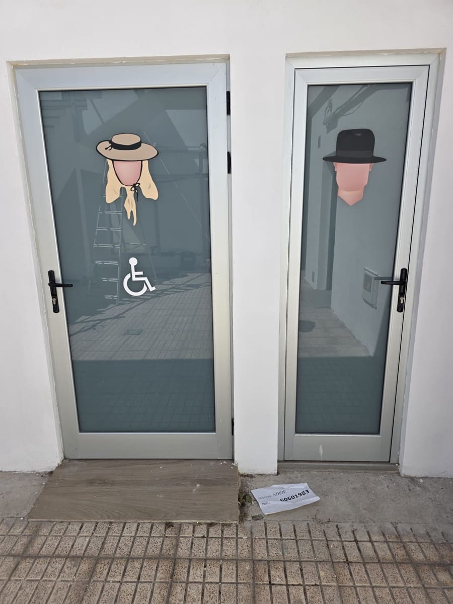 1 makuuhuone Kaupallinen vuokrattavana paikassa Adeje - 2 000 € (Ref: 9528877)