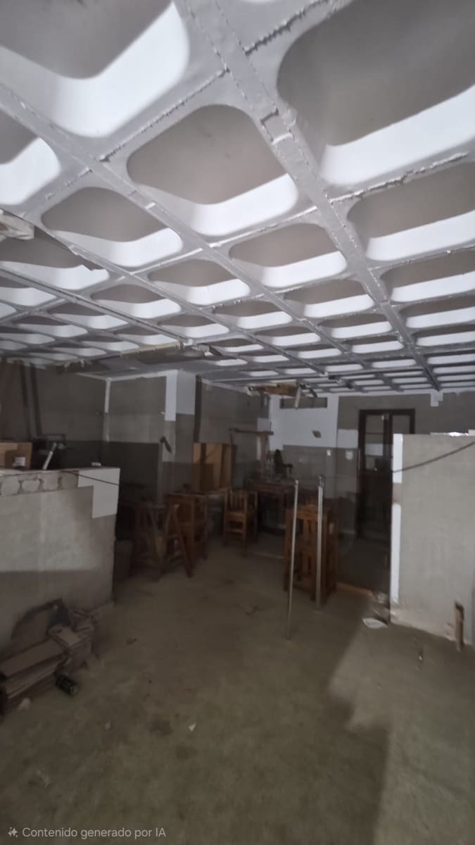 Kauppa vuokrattavana paikassa Adeje - 2 000 € (Ref: 9528900)