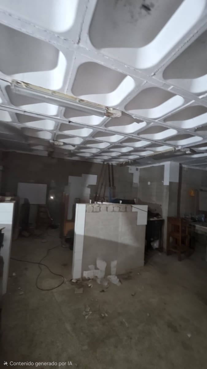 Kauppa vuokrattavana paikassa Adeje - 2 000 € (Ref: 9528900)