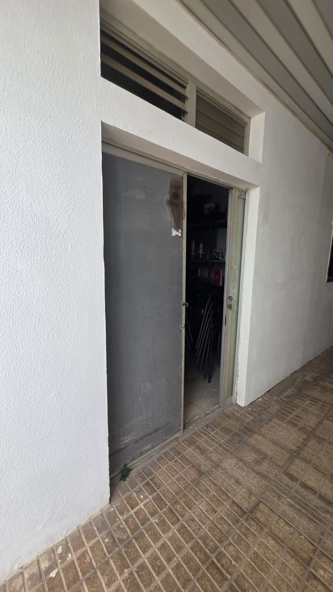 Kauppa vuokrattavana paikassa Adeje - 2 000 € (Ref: 9528900)