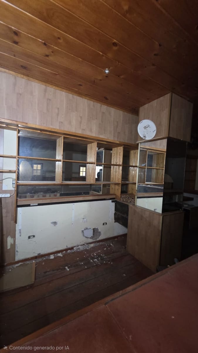 Kaupallinen vuokrattavana paikassa Adeje - 2 000 € (Ref: 9528924)