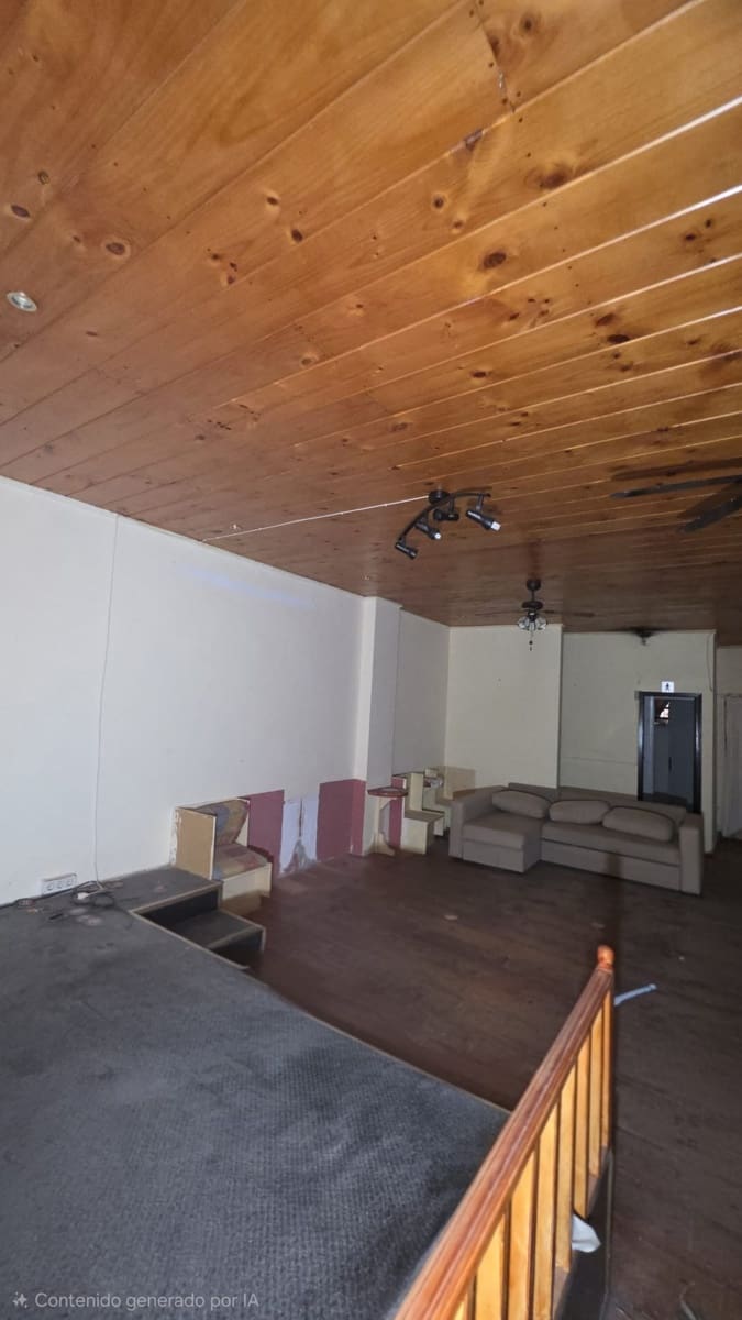 Kaupallinen vuokrattavana paikassa Adeje - 2 000 € (Ref: 9528924)