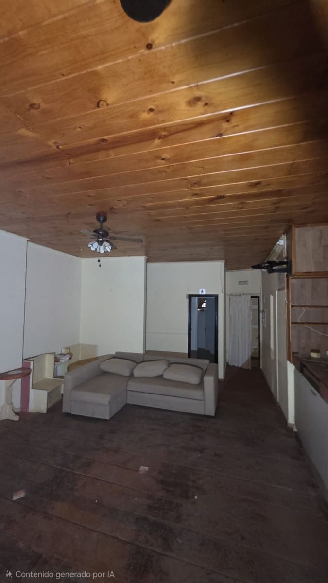 Kaupallinen vuokrattavana paikassa Adeje - 2 000 € (Ref: 9528924)