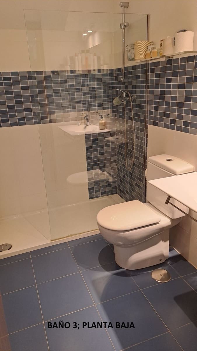 5 makuuhuone Omakotitalo myytävänä paikassa Valdemorillo mukana uima-altaan 
autotalli - 730 000 € (Ref: 9543713)