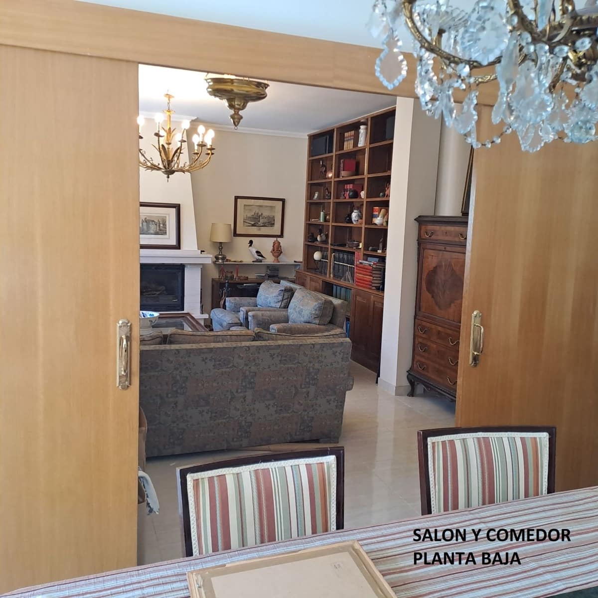 5 makuuhuone Omakotitalo myytävänä paikassa Valdemorillo mukana uima-altaan 
autotalli - 730 000 € (Ref: 9543713)