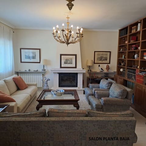 5 makuuhuone Omakotitalo myytävänä paikassa Valdemorillo mukana uima-altaan 
autotalli - 730 000 € (Ref: 9543713)