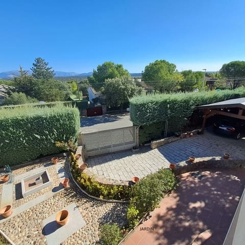 5 makuuhuone Omakotitalo myytävänä paikassa Valdemorillo mukana uima-altaan 
autotalli - 730 000 € (Ref: 9543713)