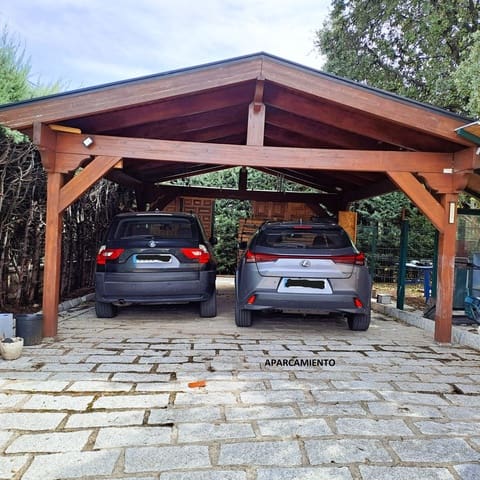 5 makuuhuone Omakotitalo myytävänä paikassa Valdemorillo mukana uima-altaan 
autotalli - 730 000 € (Ref: 9543713)