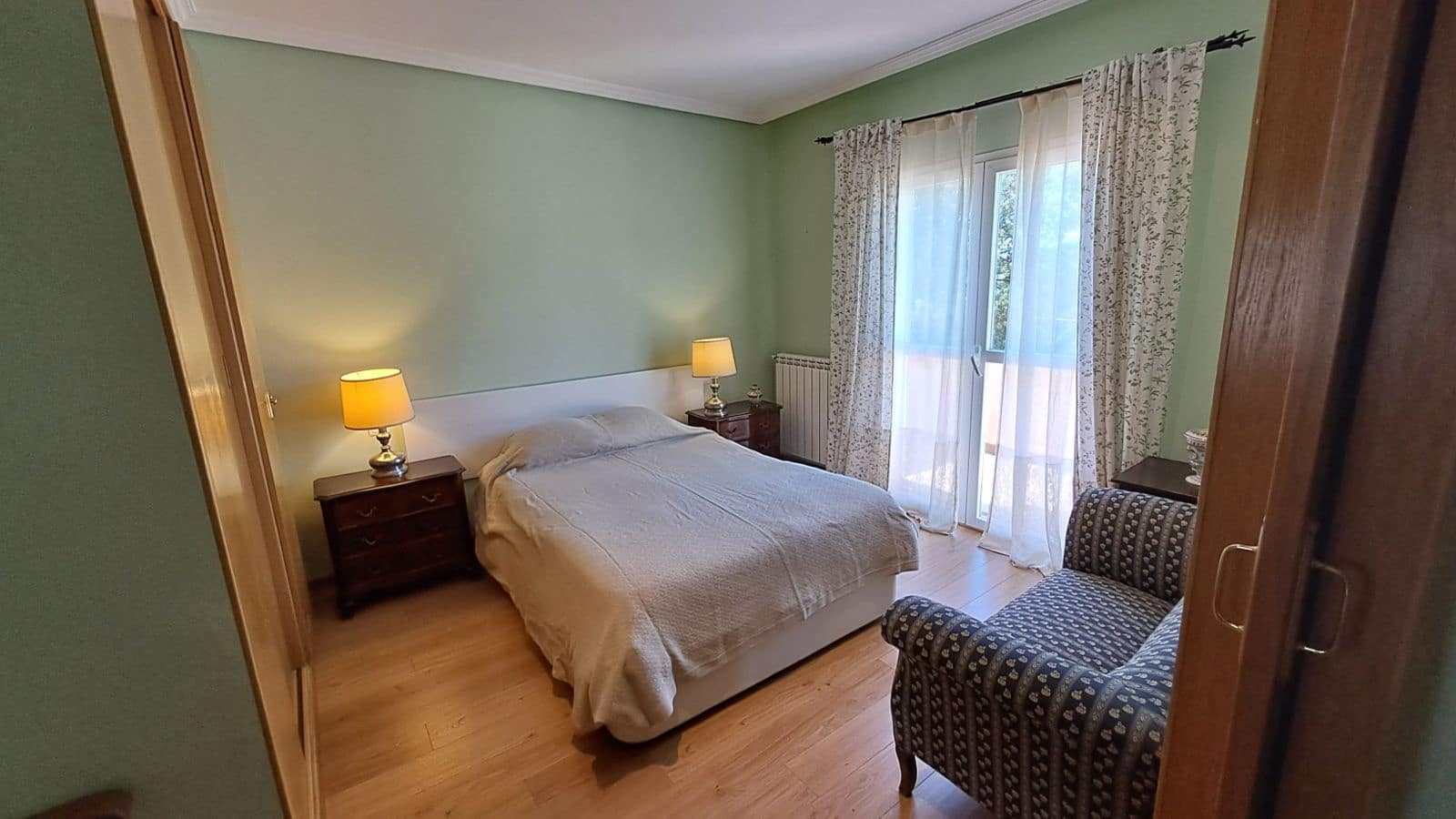 5 makuuhuone Omakotitalo myytävänä paikassa Valdemorillo mukana uima-altaan 
autotalli - 730 000 € (Ref: 9543713)