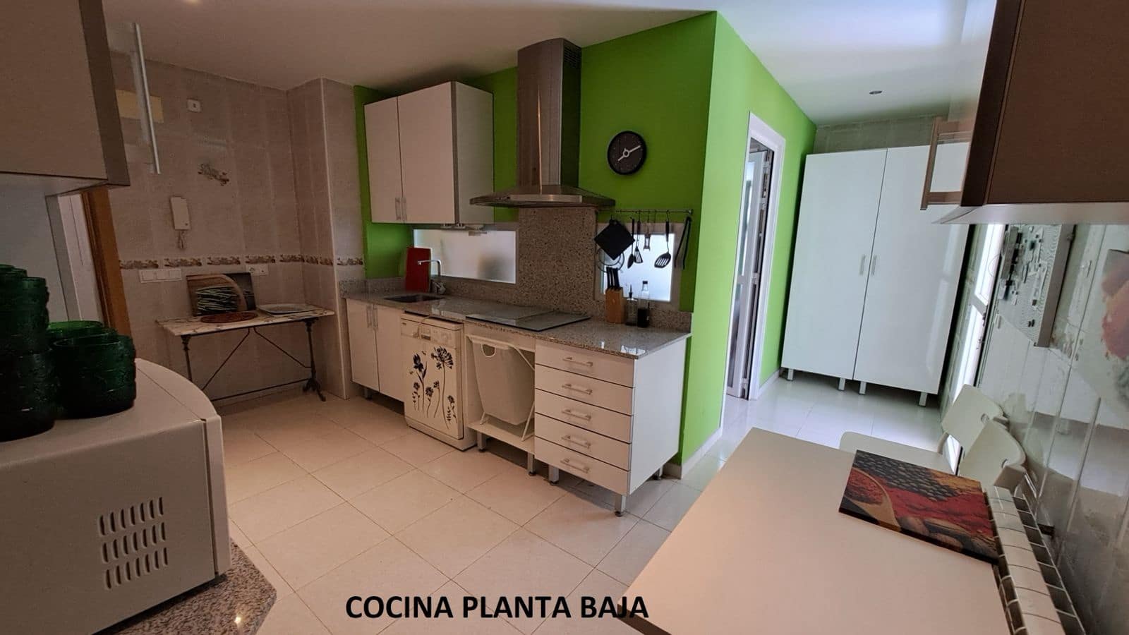 5 makuuhuone Omakotitalo myytävänä paikassa Valdemorillo mukana uima-altaan 
autotalli - 730 000 € (Ref: 9543713)