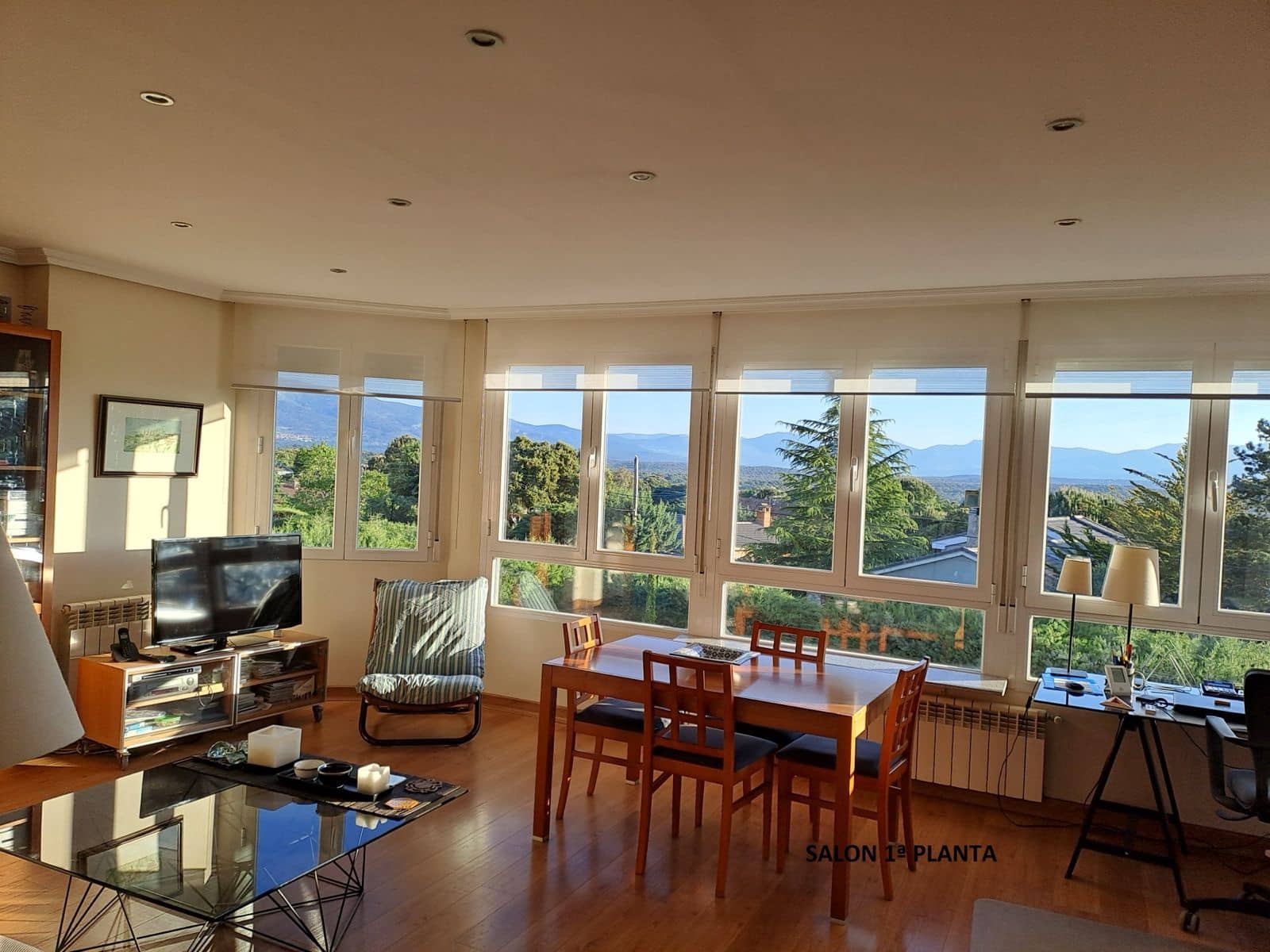 5 makuuhuone Omakotitalo myytävänä paikassa Valdemorillo mukana uima-altaan 
autotalli - 730 000 € (Ref: 9543713)