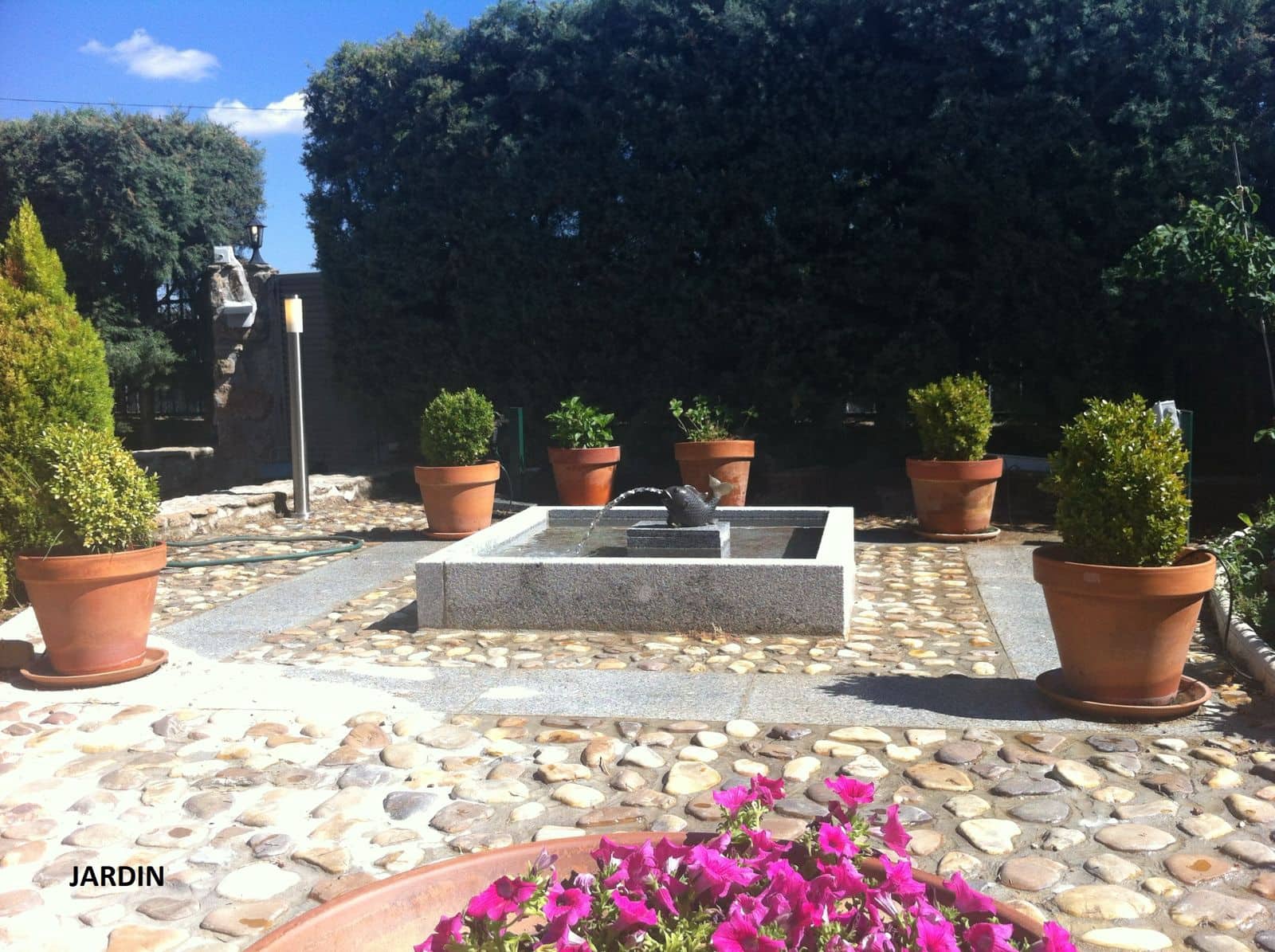 5 makuuhuone Omakotitalo myytävänä paikassa Valdemorillo mukana uima-altaan 
autotalli - 730 000 € (Ref: 9543713)