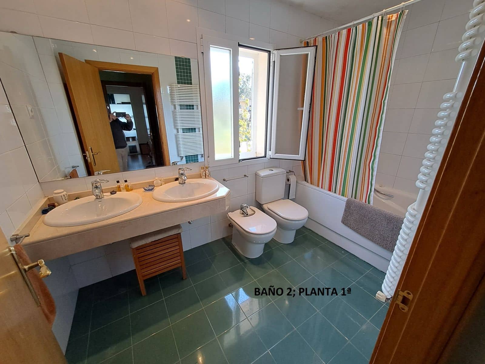 5 makuuhuone Omakotitalo myytävänä paikassa Valdemorillo mukana uima-altaan 
autotalli - 730 000 € (Ref: 9543713)