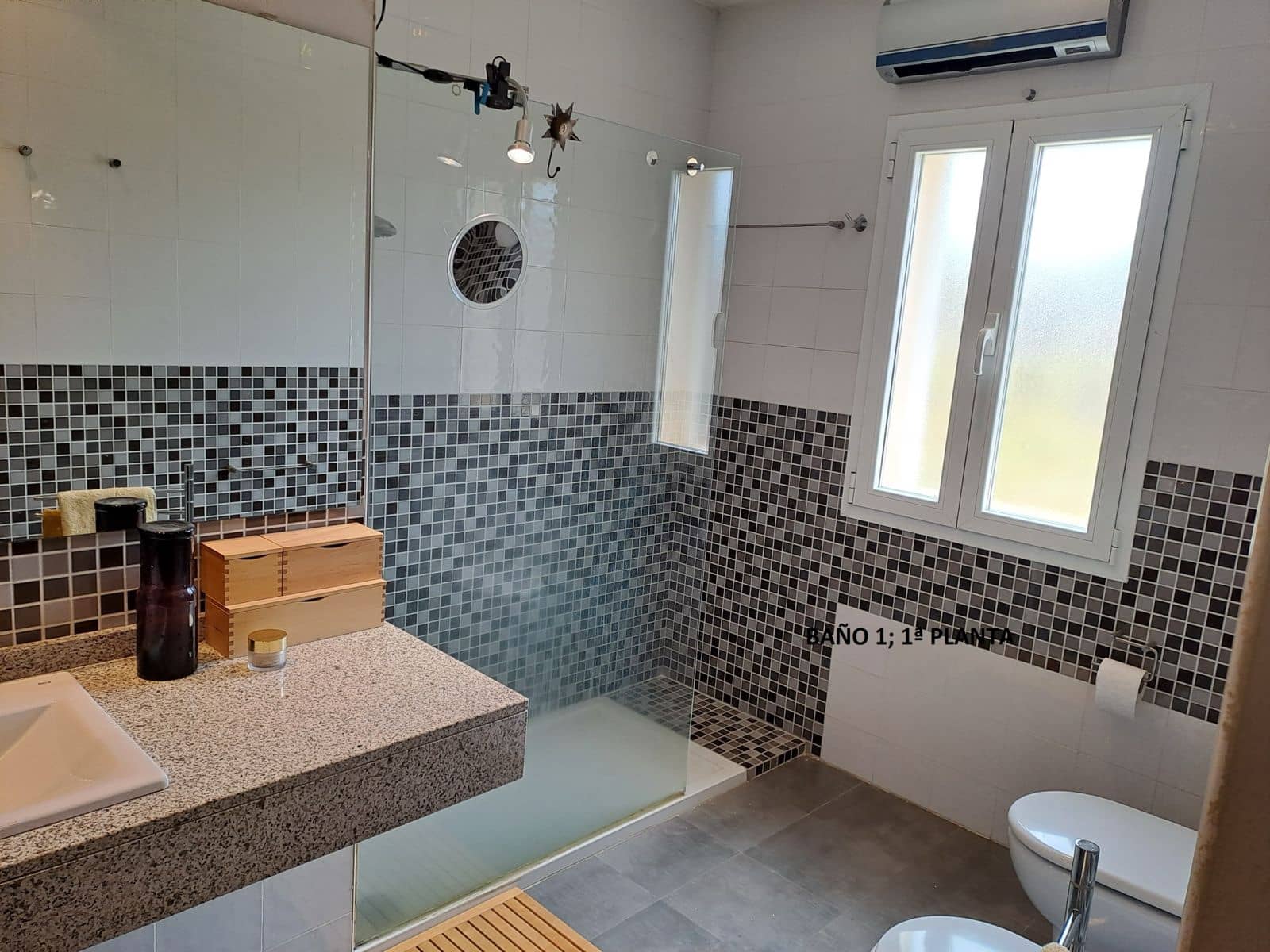 5 makuuhuone Omakotitalo myytävänä paikassa Valdemorillo mukana uima-altaan 
autotalli - 730 000 € (Ref: 9543713)