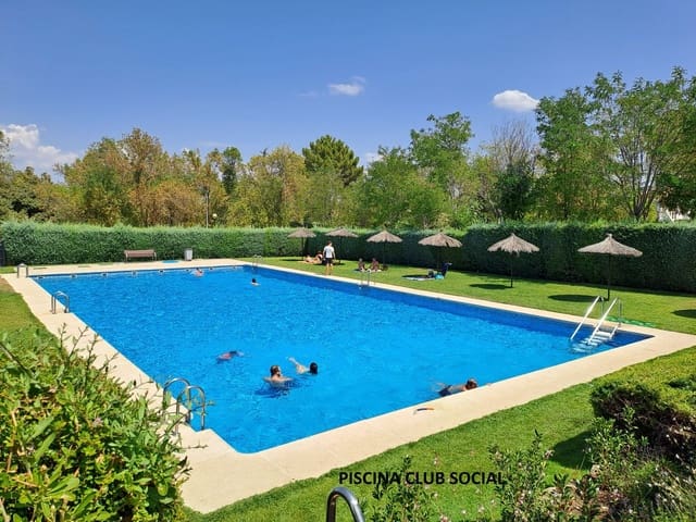 5 makuuhuone Omakotitalo myytävänä paikassa Valdemorillo mukana uima-altaan 
autotalli - 730 000 € (Ref: 9543713)