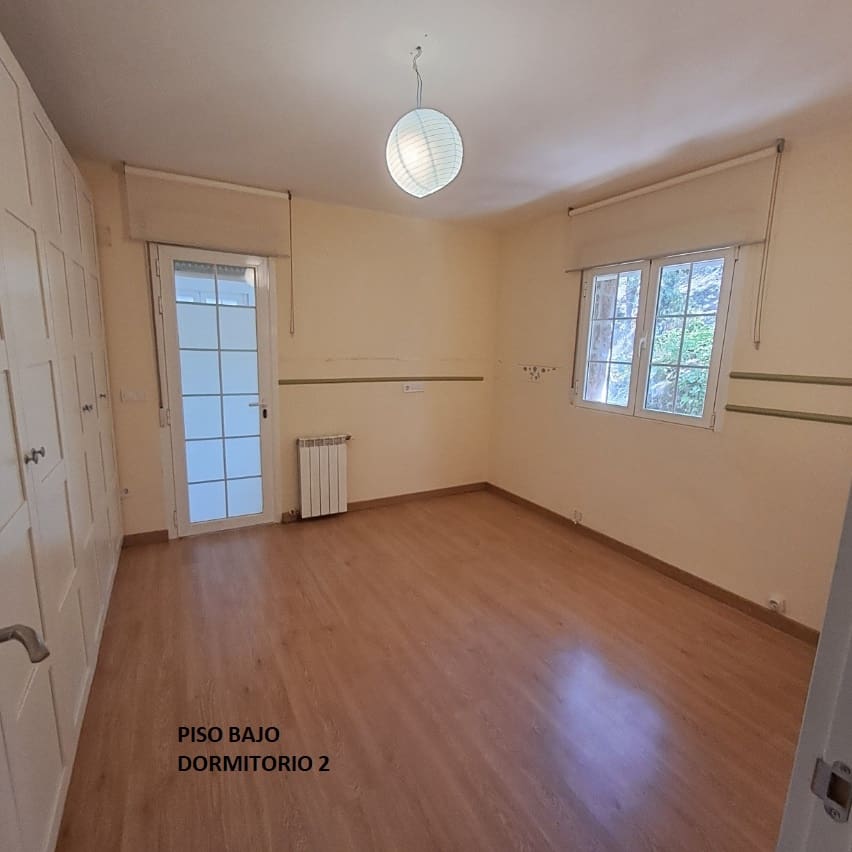 7 makuuhuone Omakotitalo myytävänä paikassa Valdemorillo mukana uima-altaan 
autotalli - 750 000 € (Ref: 9543850)