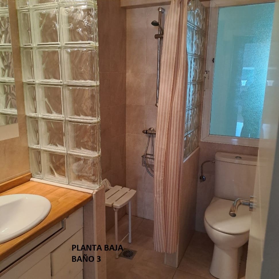 7 makuuhuone Omakotitalo myytävänä paikassa Valdemorillo mukana uima-altaan 
autotalli - 750 000 € (Ref: 9543850)