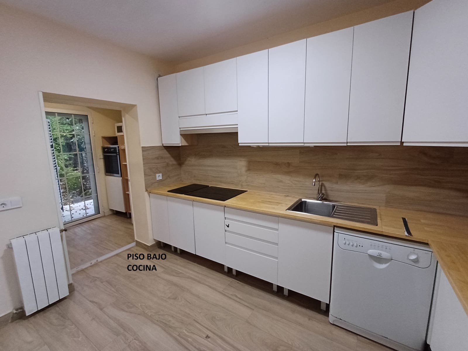 7 makuuhuone Omakotitalo myytävänä paikassa Valdemorillo mukana uima-altaan 
autotalli - 750 000 € (Ref: 9543850)