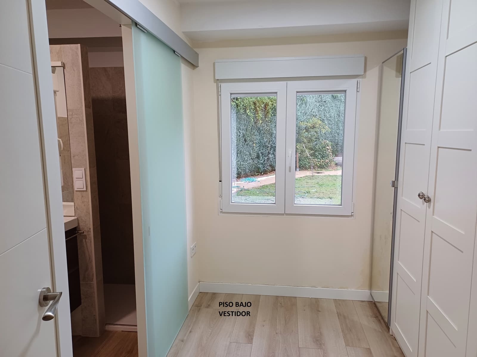 7 makuuhuone Omakotitalo myytävänä paikassa Valdemorillo mukana uima-altaan 
autotalli - 750 000 € (Ref: 9543850)