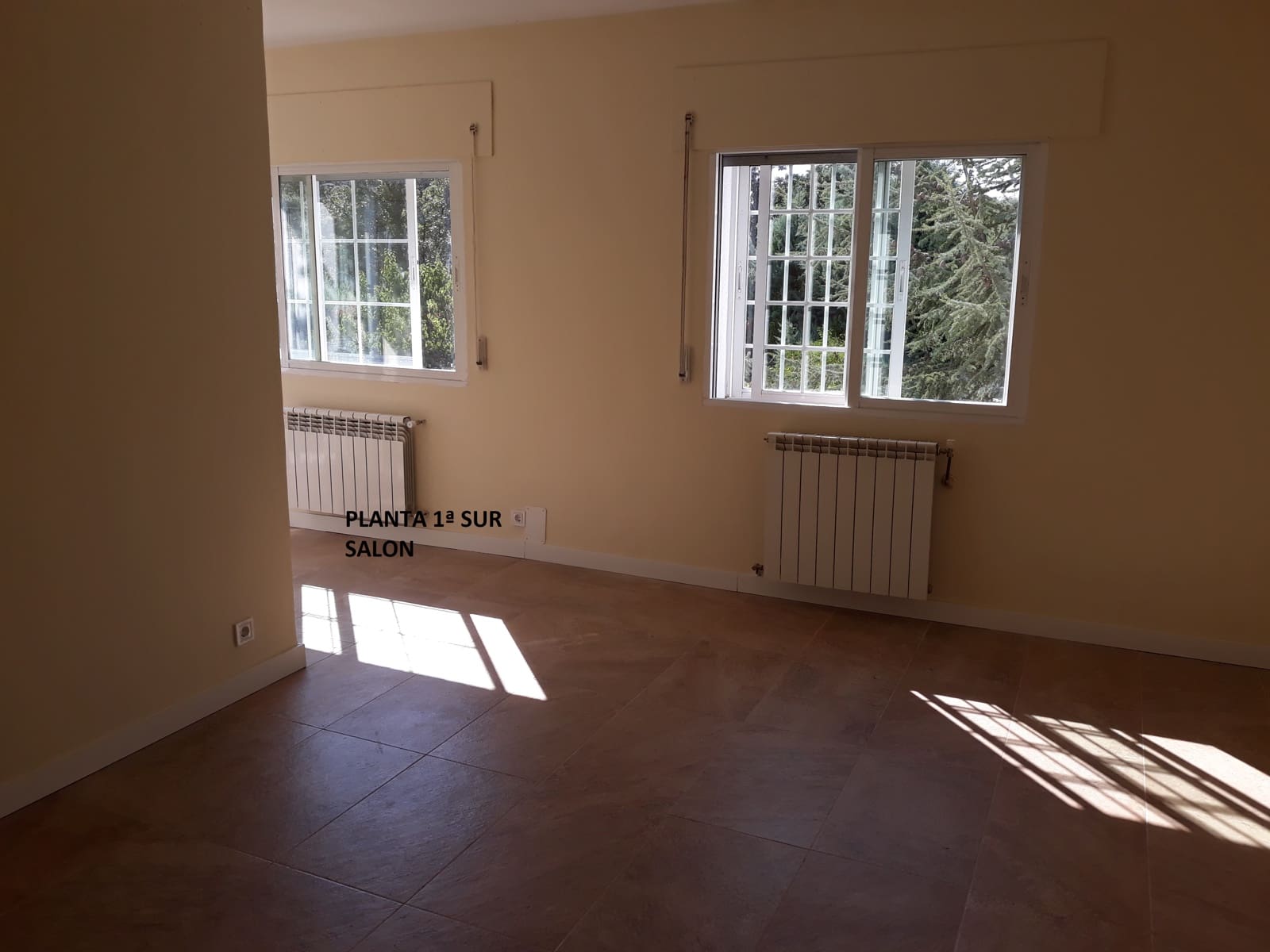 7 makuuhuone Omakotitalo myytävänä paikassa Valdemorillo mukana uima-altaan 
autotalli - 750 000 € (Ref: 9543850)