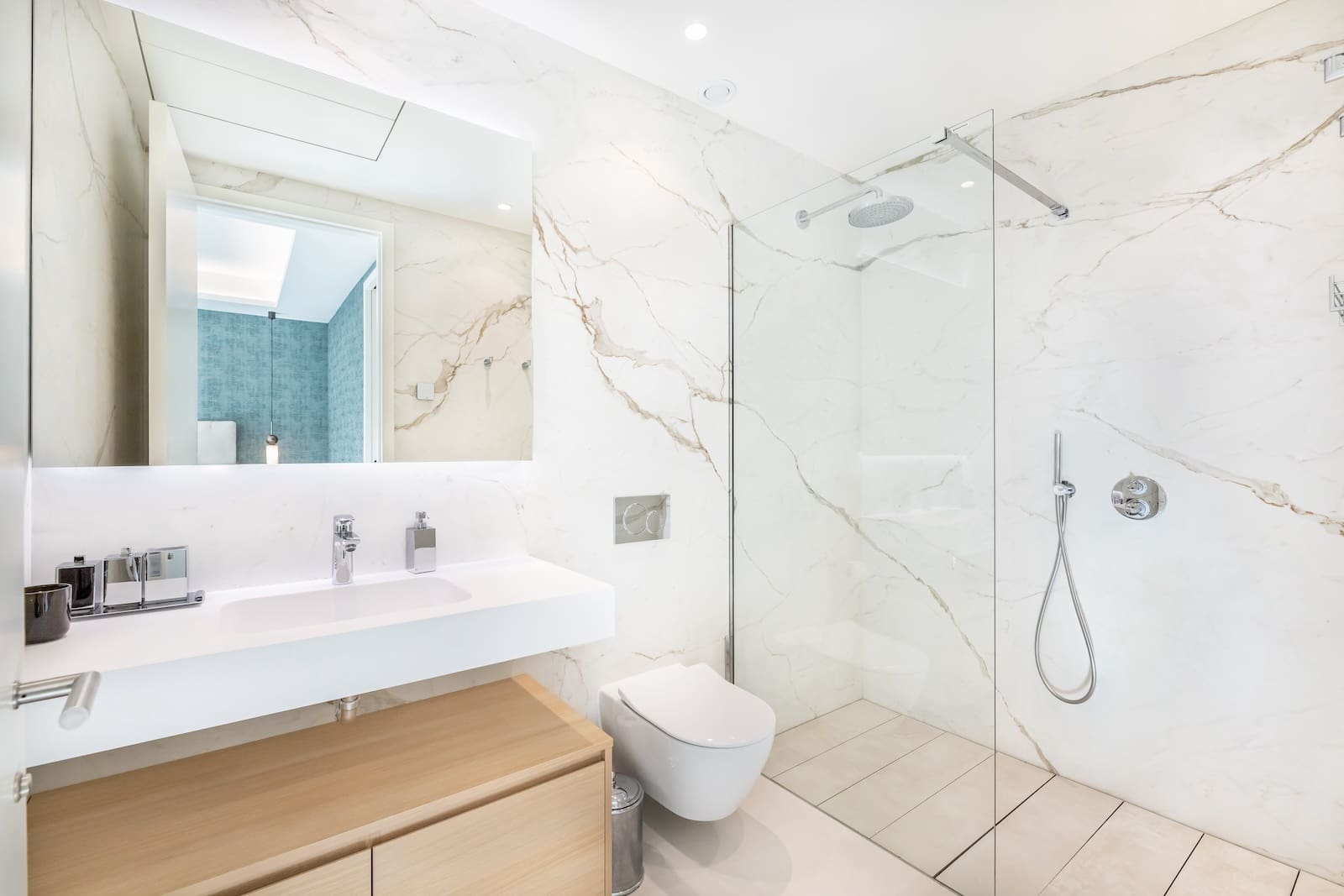 5 bedroom Penthouse for rent in Marbella with pool garage - € 16,000 (Ref: 9544396)