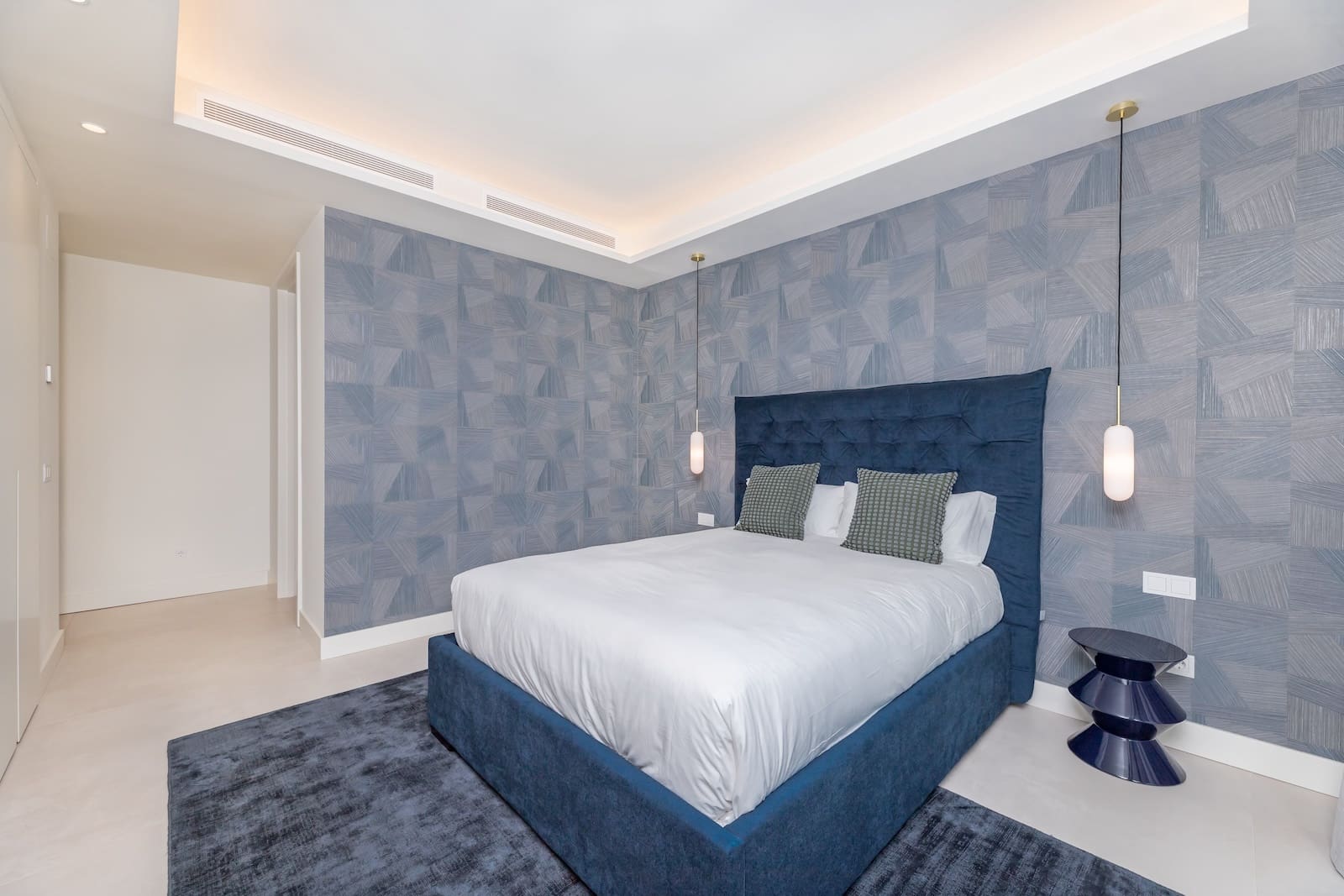 5 bedroom Penthouse for rent in Marbella with pool garage - € 16,000 (Ref: 9544396)