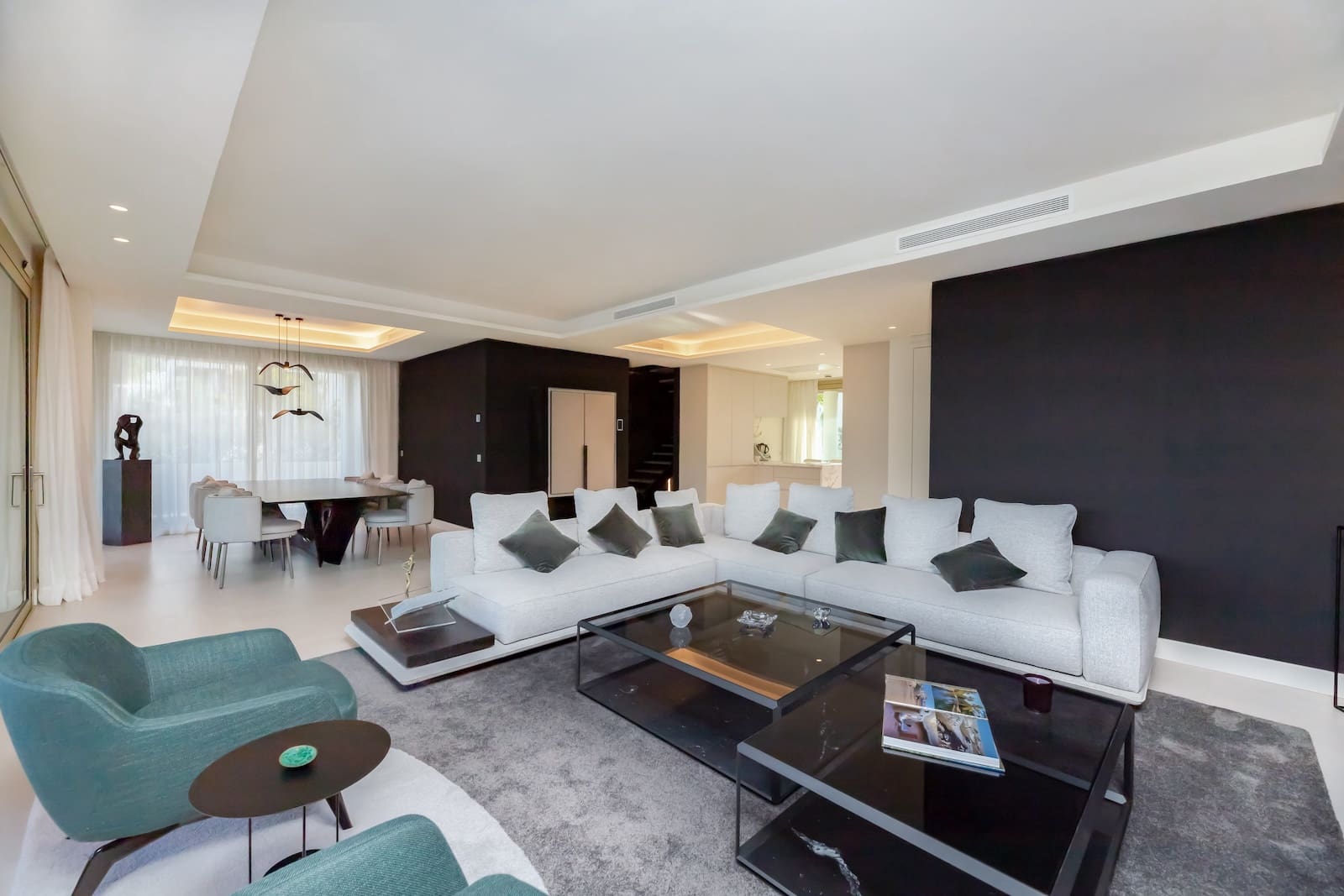 5 bedroom Penthouse for rent in Marbella with pool garage - € 16,000 (Ref: 9544396)