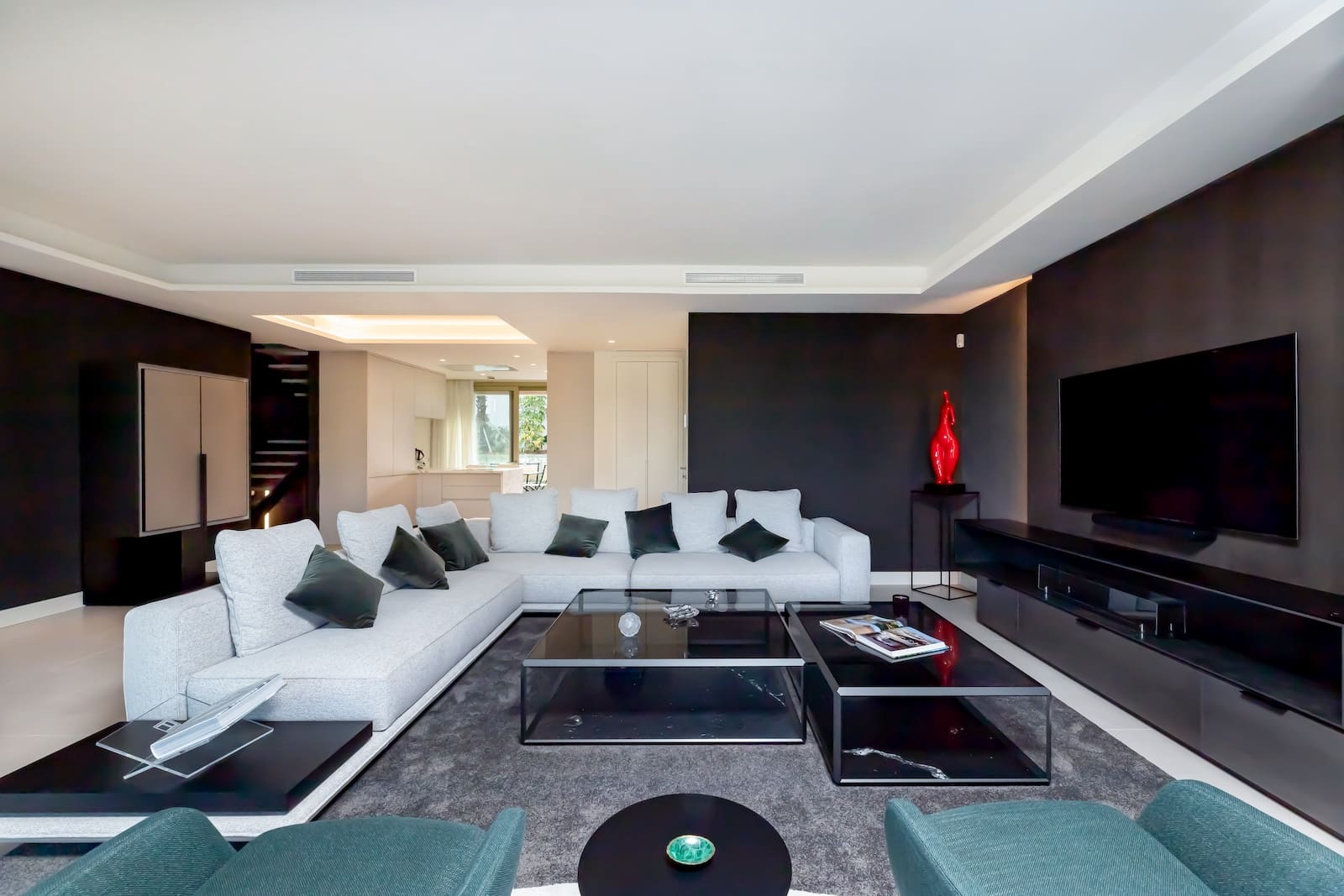 5 bedroom Penthouse for rent in Marbella with pool garage - € 16,000 (Ref: 9544396)