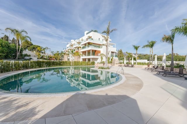 Penthouse de 5 chambres à louer à Lomas De Marbella, Marbella avec piscine garage - 16 000 € (Ref: 9544396)