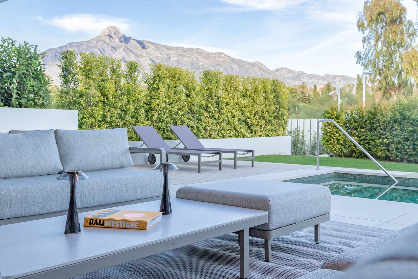 5 bedroom Penthouse for rent in Marbella with pool garage - € 16,000 (Ref: 9544396)