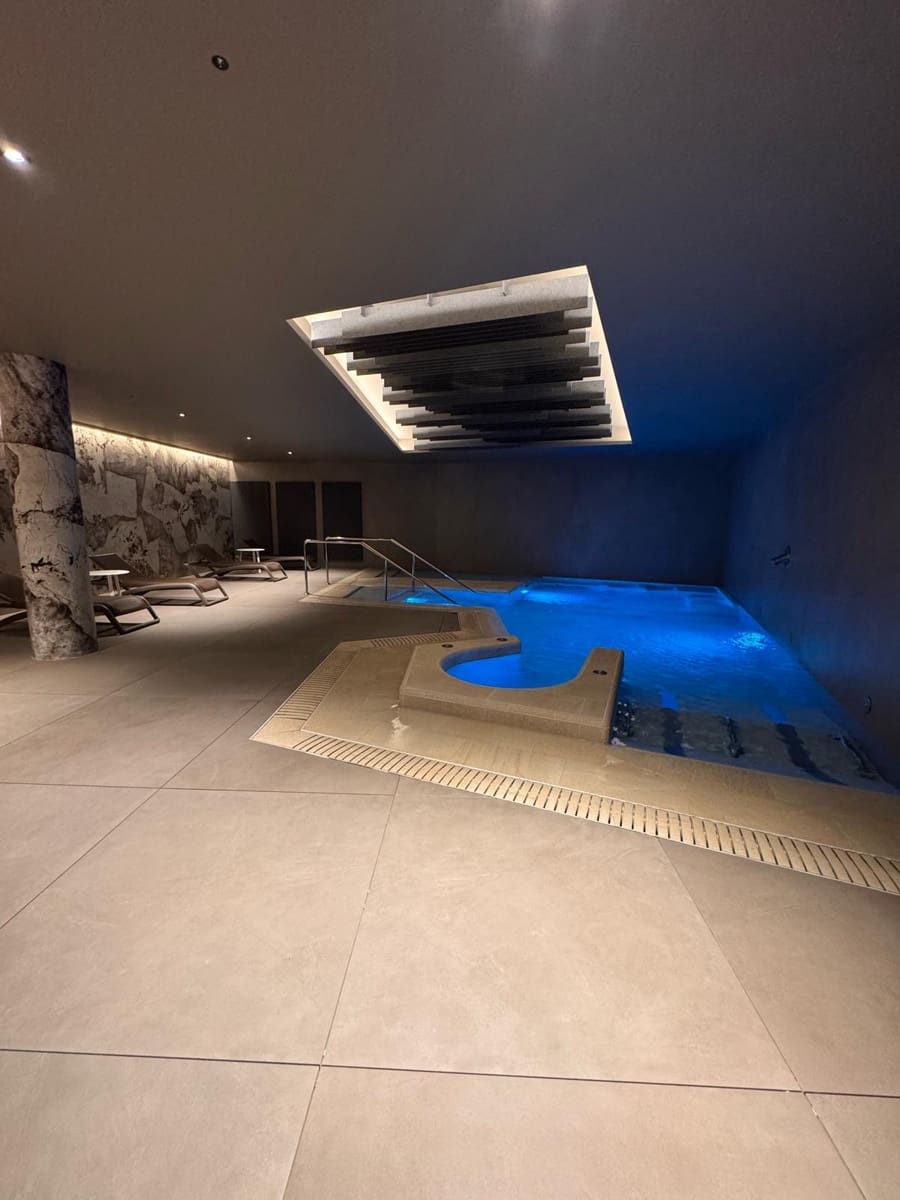 4 slaapkamer Penthouse te huur in Marbella met zwembad garage - € 12.800 (Ref: 9544397)