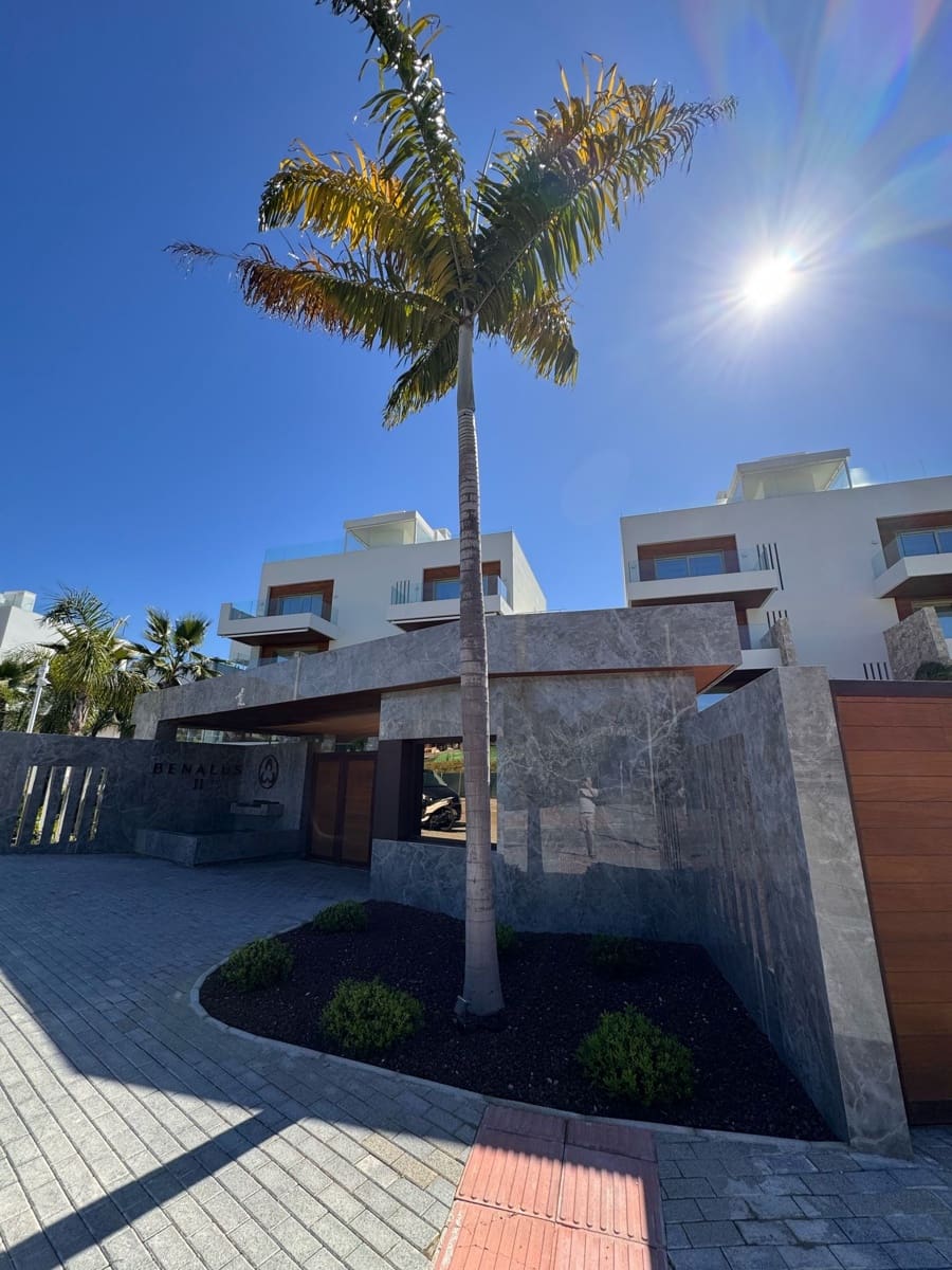 4 slaapkamer Penthouse te huur in Marbella met zwembad garage - € 12.800 (Ref: 9544397)