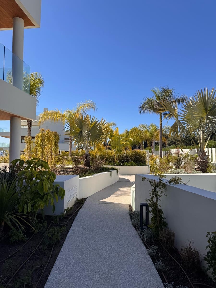 4 slaapkamer Penthouse te huur in Marbella met zwembad garage - € 12.800 (Ref: 9544397)