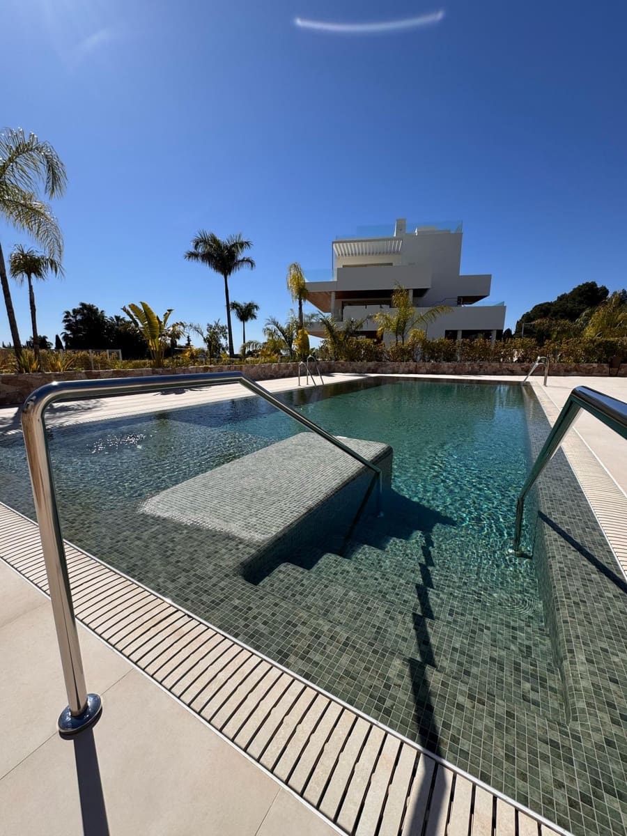 4 slaapkamer Penthouse te huur in Marbella met zwembad garage - € 12.800 (Ref: 9544397)